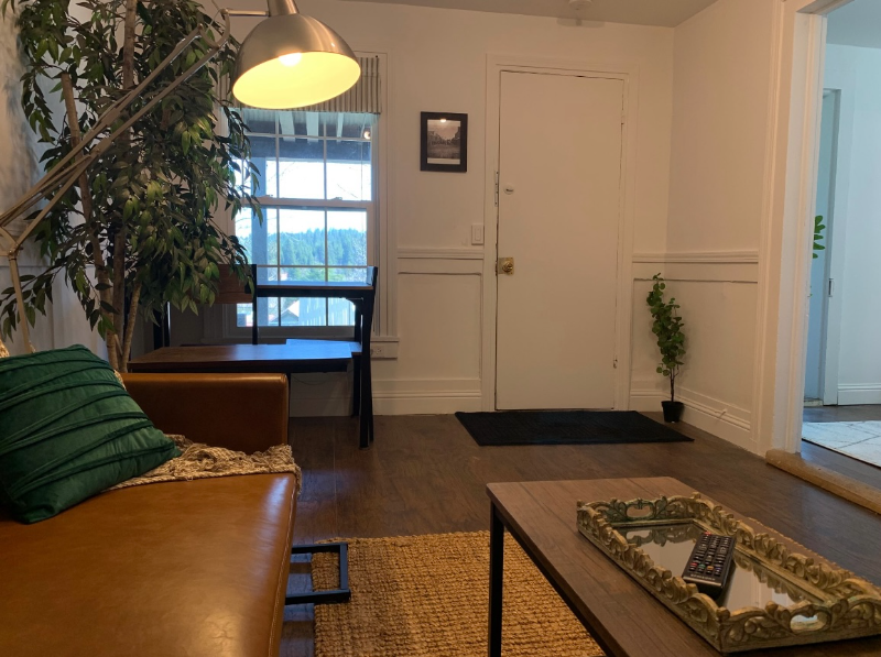 228 Lloyd St - Photo 2 of 11