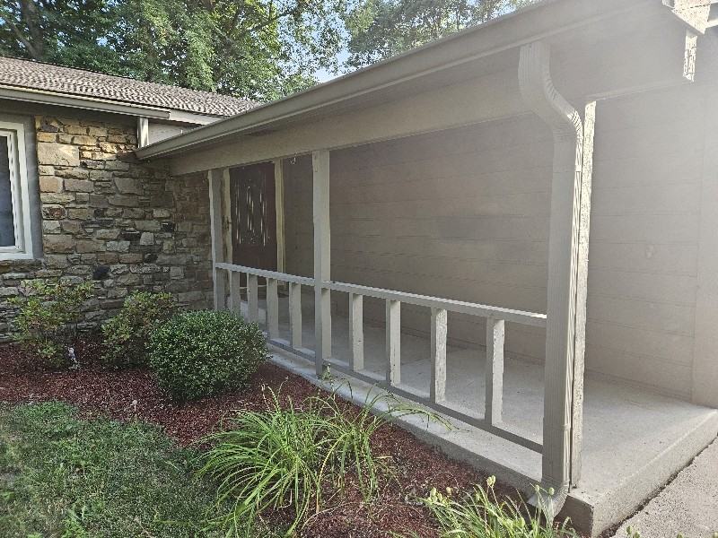 569 Meadow Dr - Photo 2 of 20