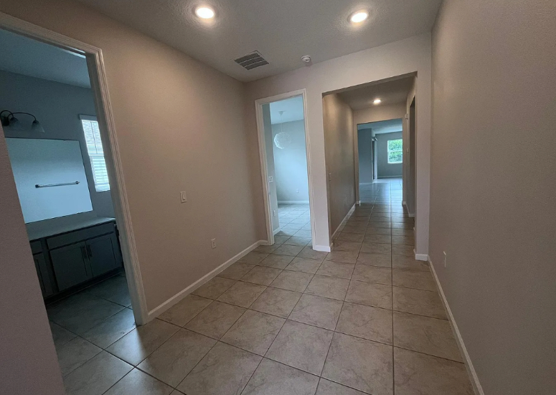 10208 Spring Lake Dr - Photo 2 of 16