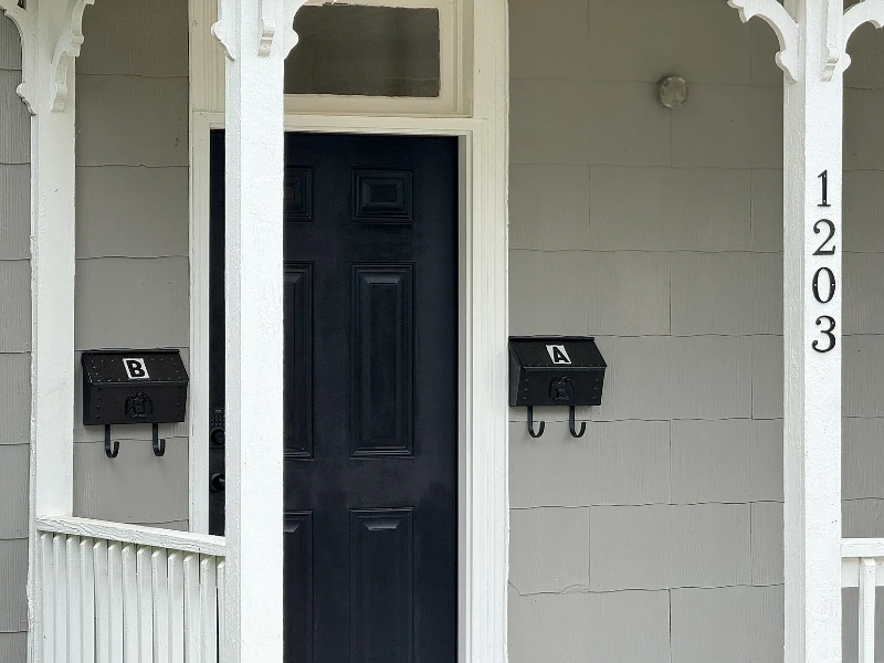 1203 Walnut St #B - Photo 3 of 11