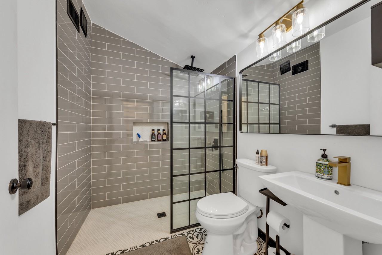 10120 Fair Oaks Blvd - Photo 2 of 14