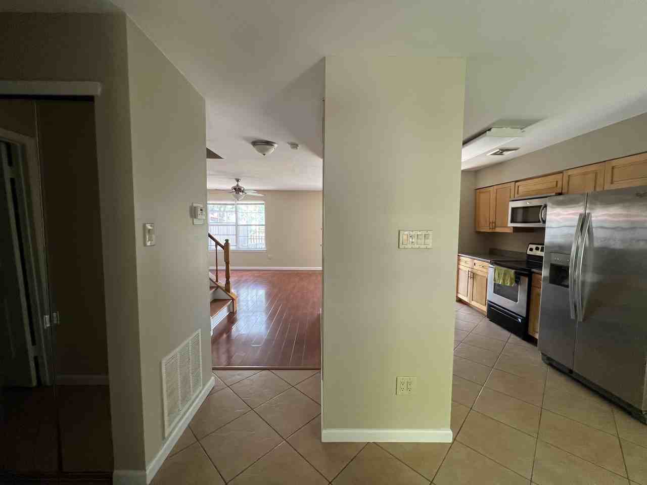 17 Carousel Cir - Photo 2 of 22