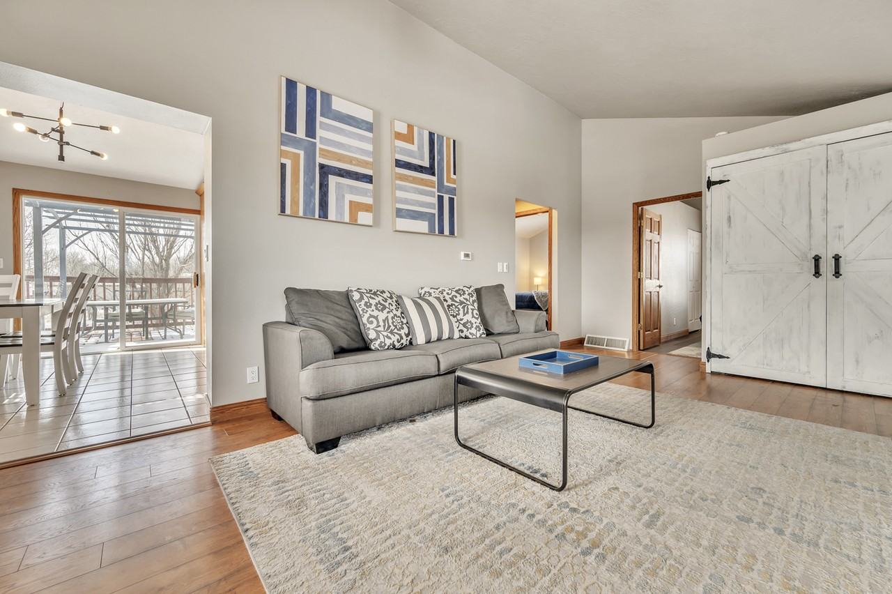 2803 Sportsmans Dr #NA - Photo 3 of 35