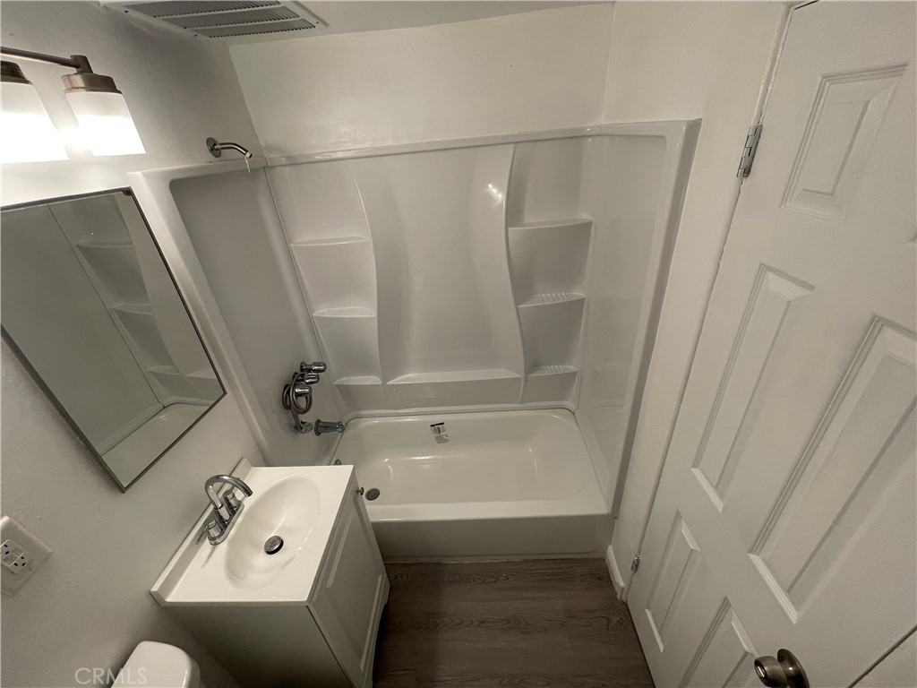 1196 Fountain St #C - Photo 5 of 5