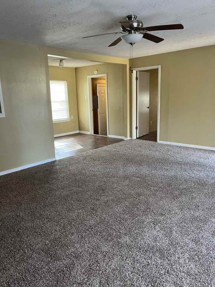 1504 E Lantrip St #NA - Photo 3 of 15