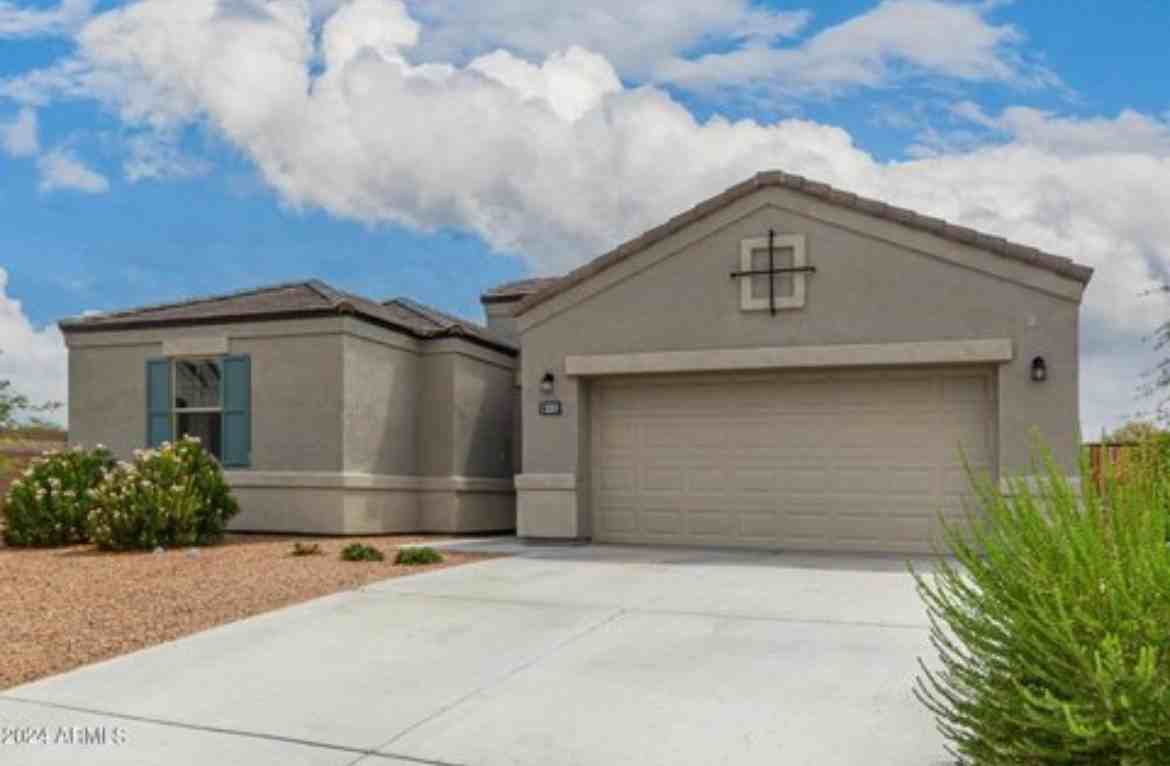 3331 N 299th Dr #NA - Photo 4 of 31