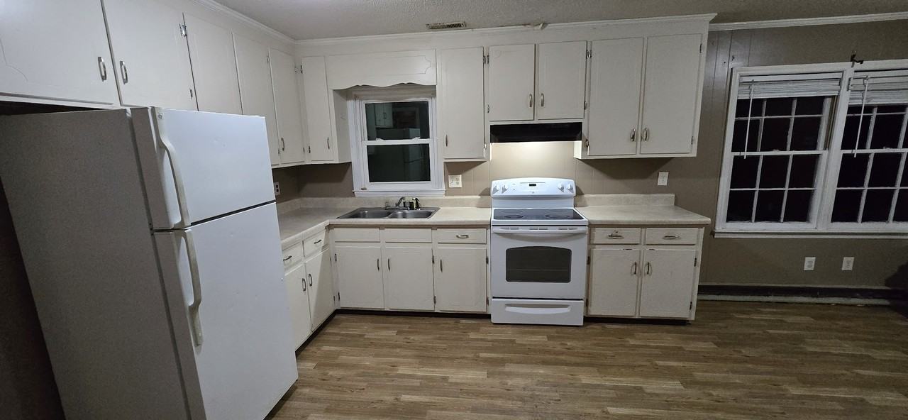 900 S Vance St #NA - Photo 3 of 21