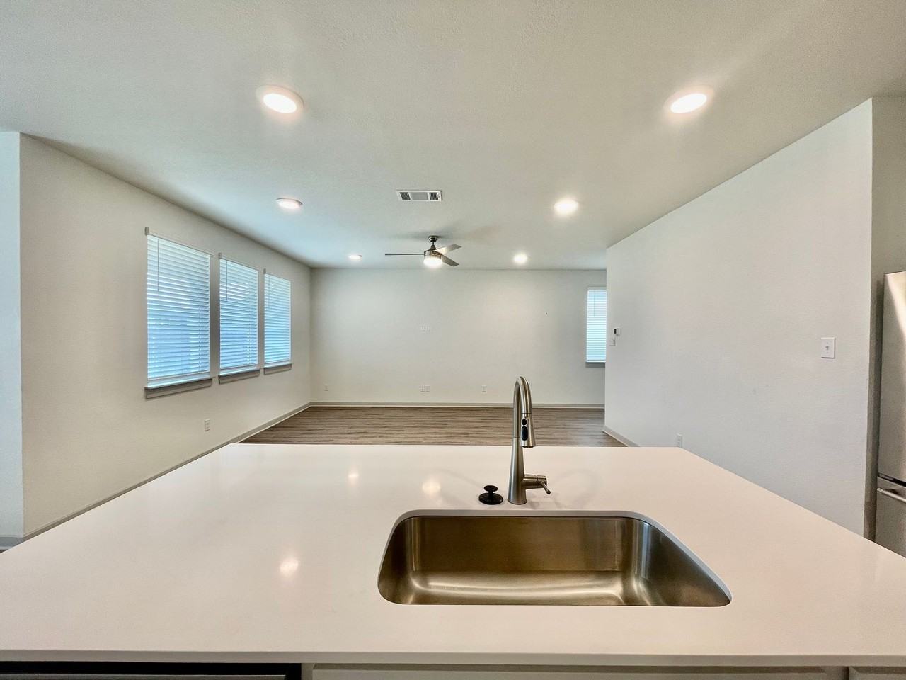 113 New Hampton Way - Photo 7 of 32