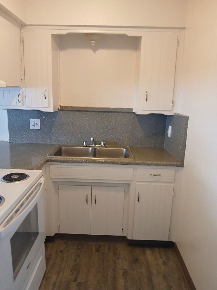 Casa Del Rey Apartments - Photo 6 of 50