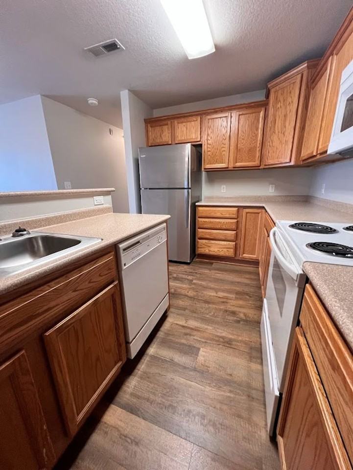 2610 Northridge Pkwy - Photo 4 of 31