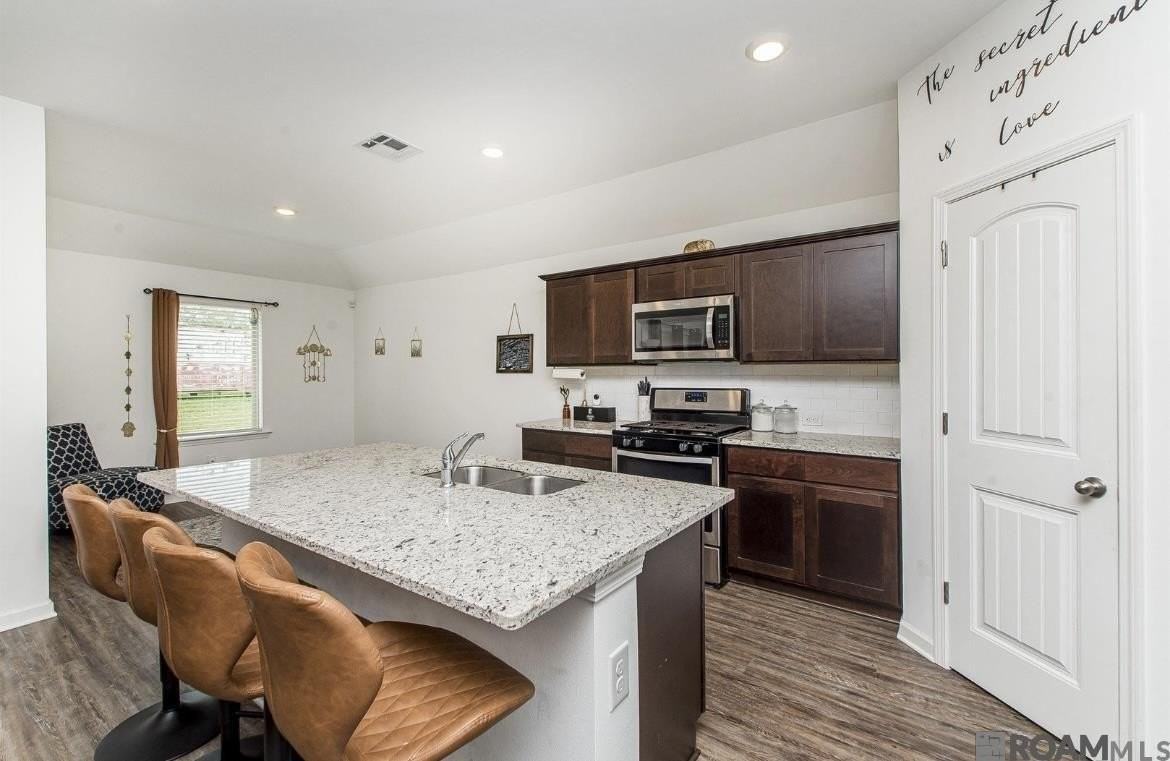 734 Lambot Ave - Photo 5 of 18