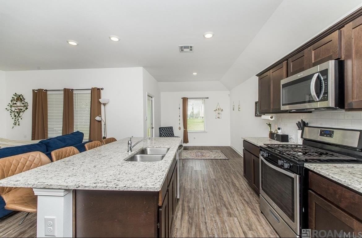 734 Lambot Ave - Photo 6 of 18