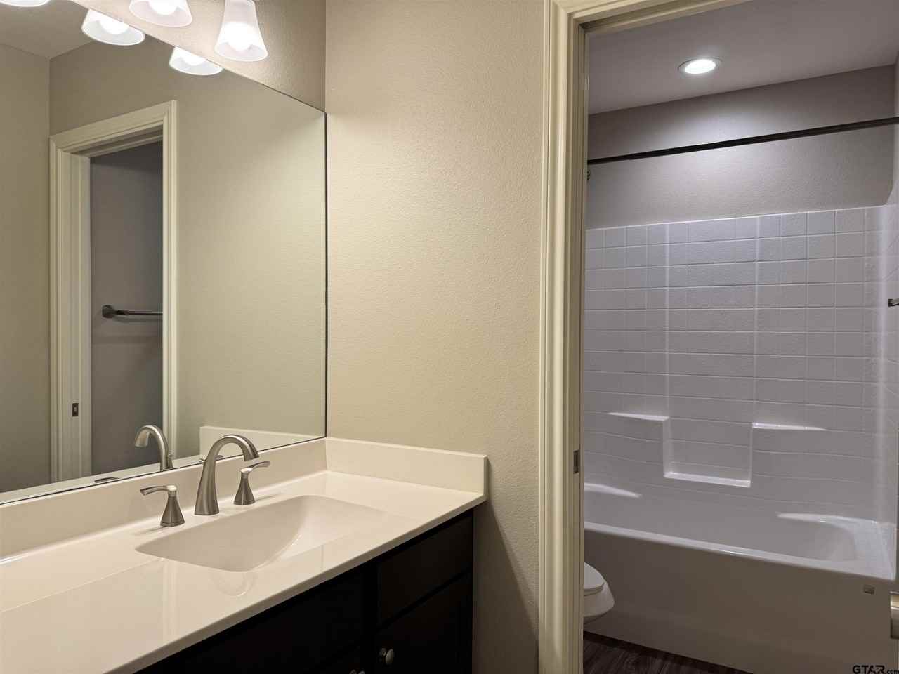 1007 Mcclenny Dr - Photo 7 of 21