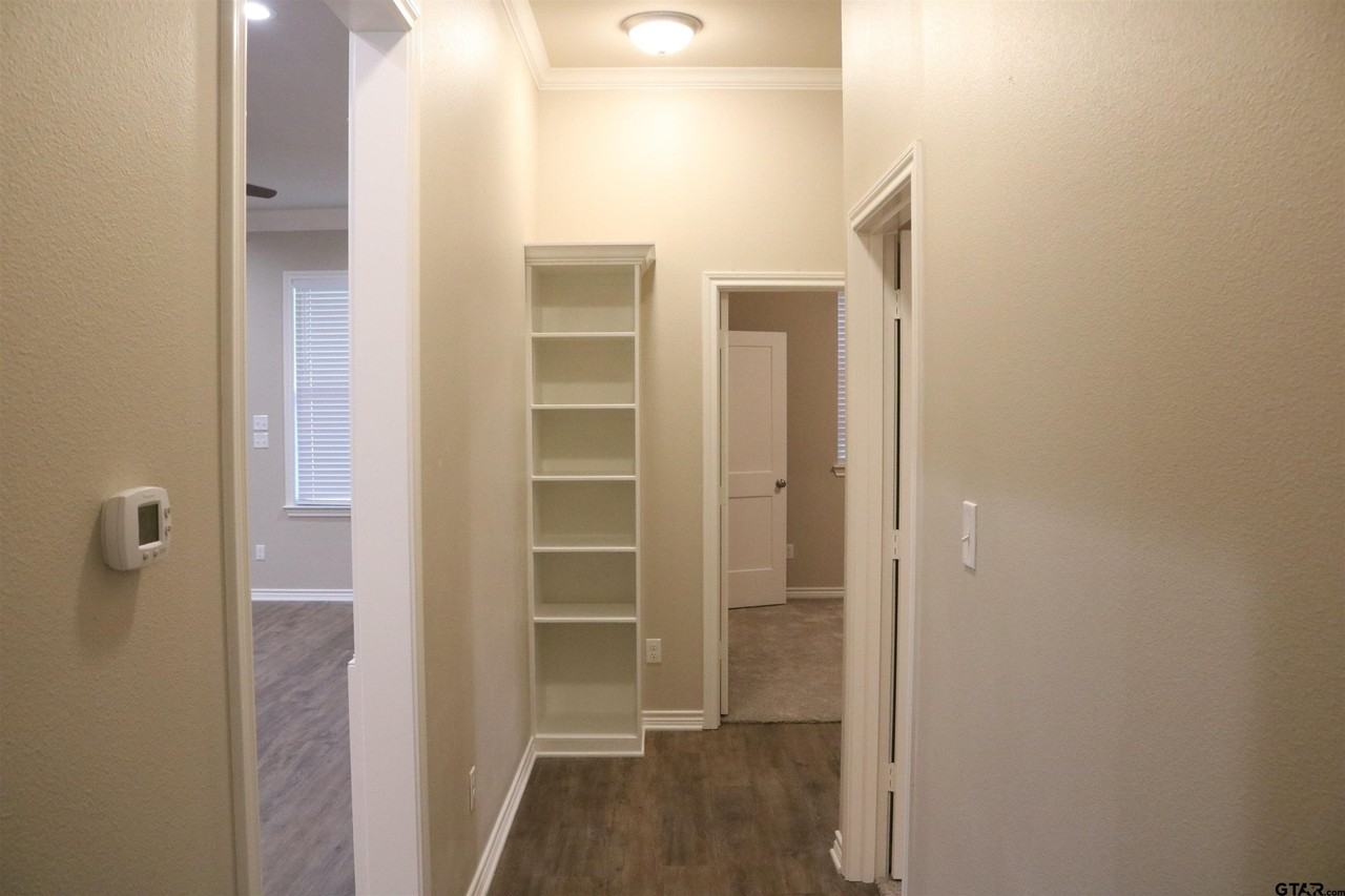 3915 Old Omen Rd - Photo 6 of 19