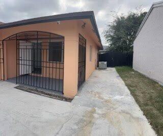 20795 Nw 41st Avenue Rd - Photo 2 of 8