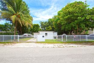 1528 Ne 145th St #A - Photo 1 of 1