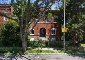 3135 Chippewa St #1F - Photo 1 of 1