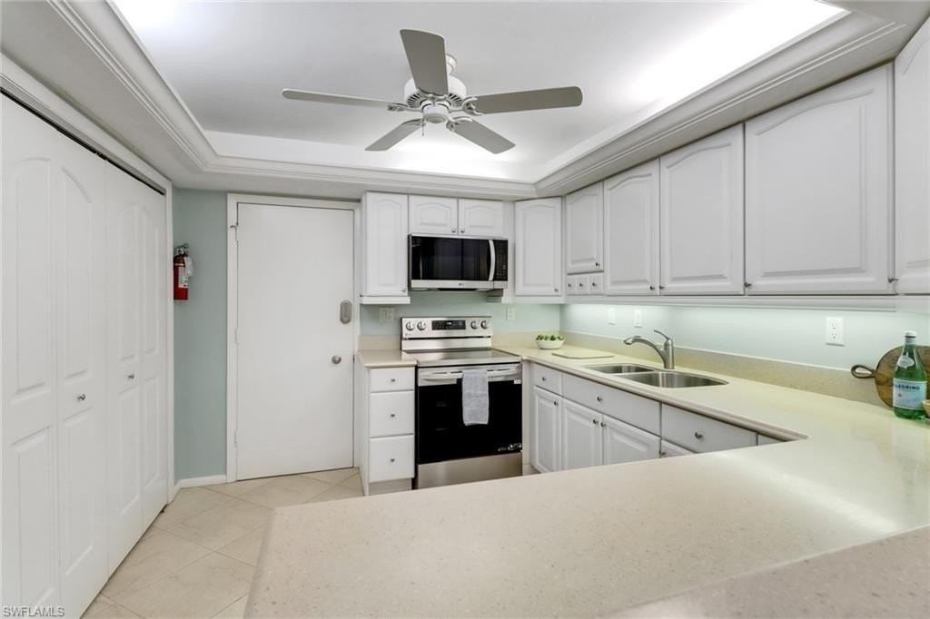 3399 Gulf Shore Blvd N #303 - Photo 6 of 46