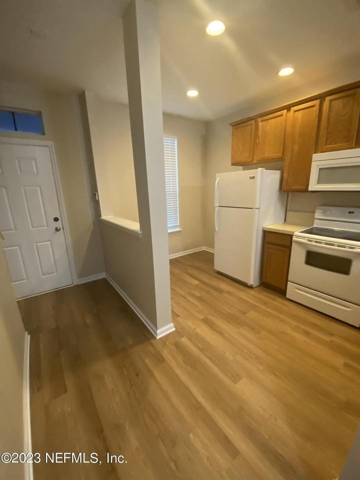 1480 Pitney Cir - Photo 6 of 18