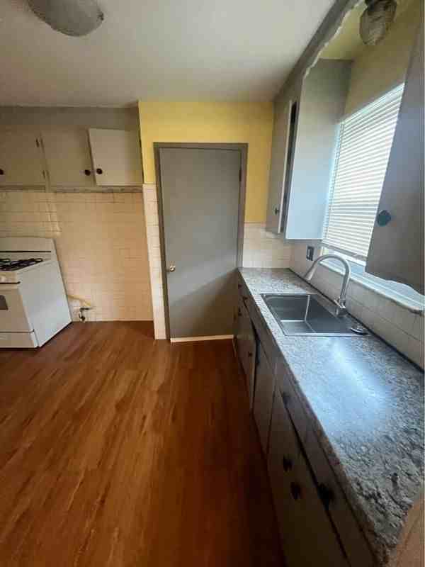 17130 Joann St - Photo 4 of 8