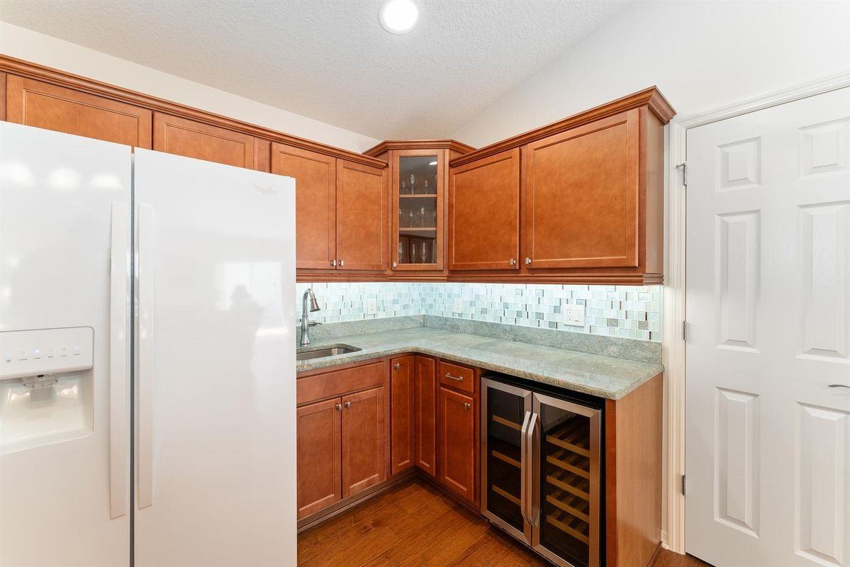 1382 Viola Ct - Photo 6 of 16