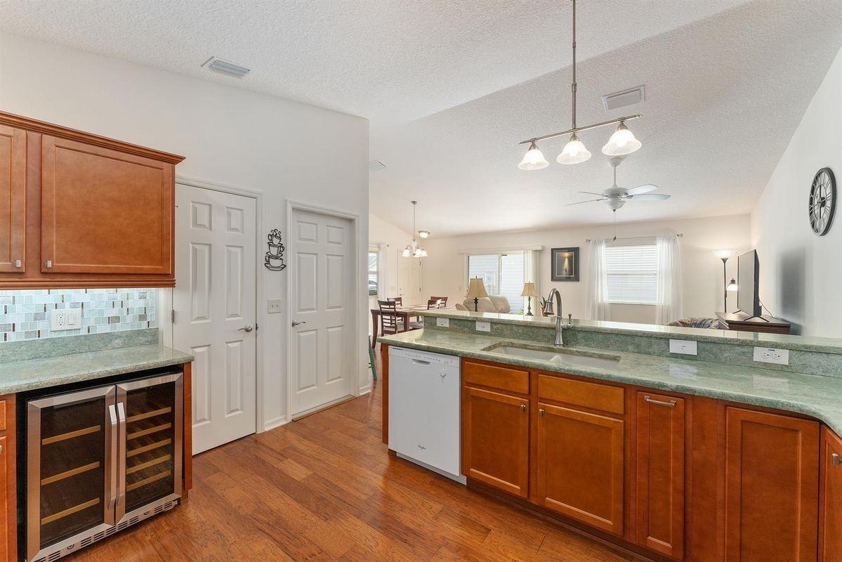 1382 Viola Ct - Photo 7 of 16