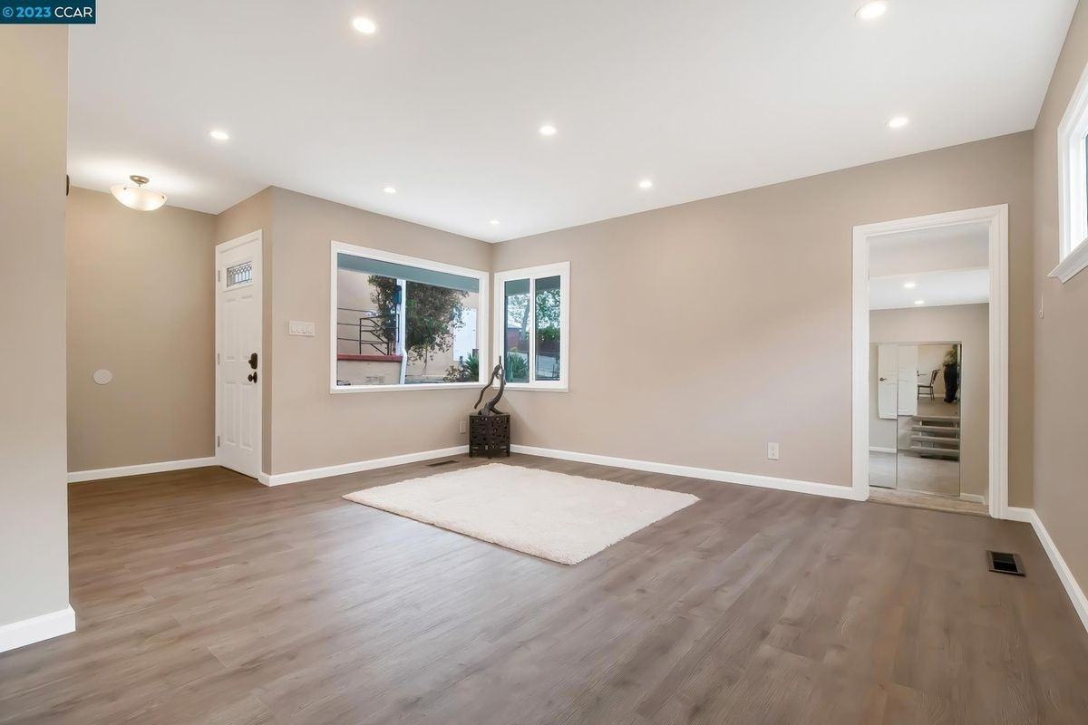 1338 S 57th St - Photo 3 of 20