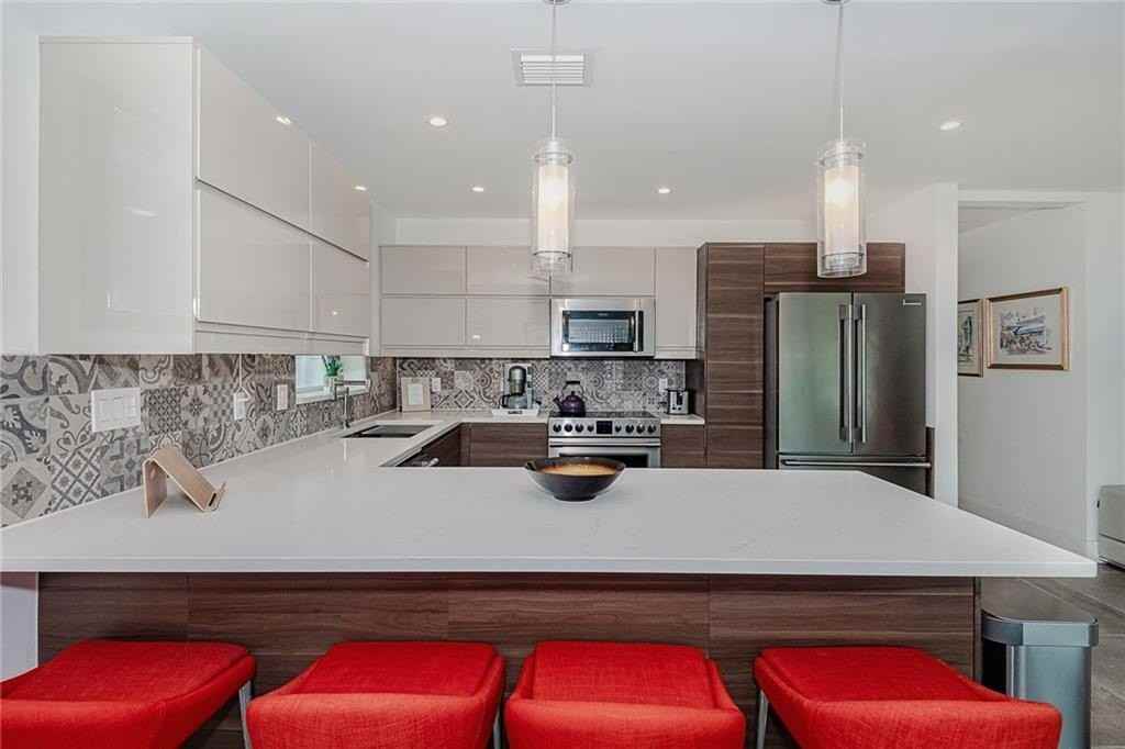 3321 Northeast 18th Street - Photo 5 of 36