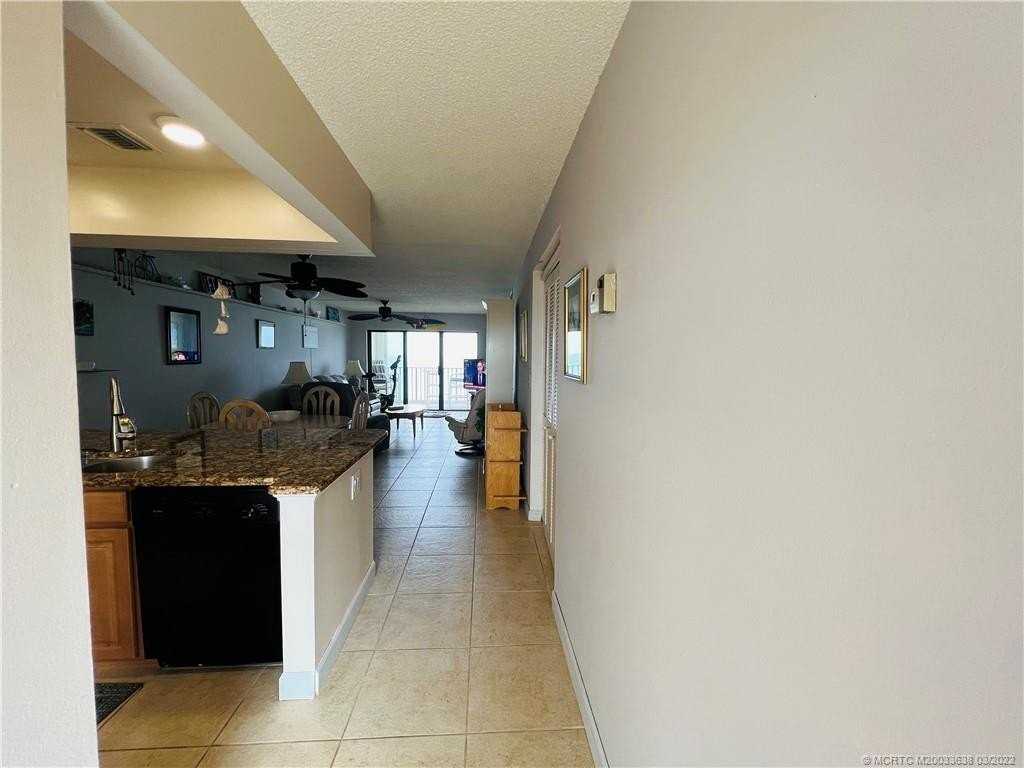 7430 S Ocean Dr Apt 619b #619B - Photo 4 of 50