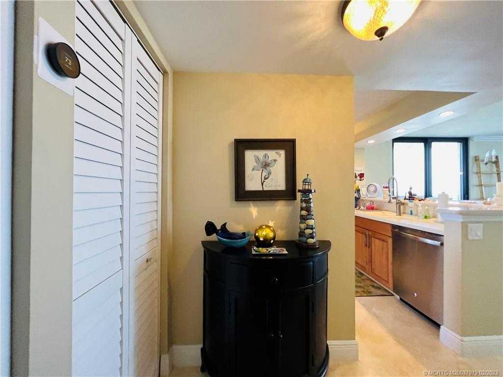 10600 S Ocean Dr Apt 701 #701 - Photo 6 of 50