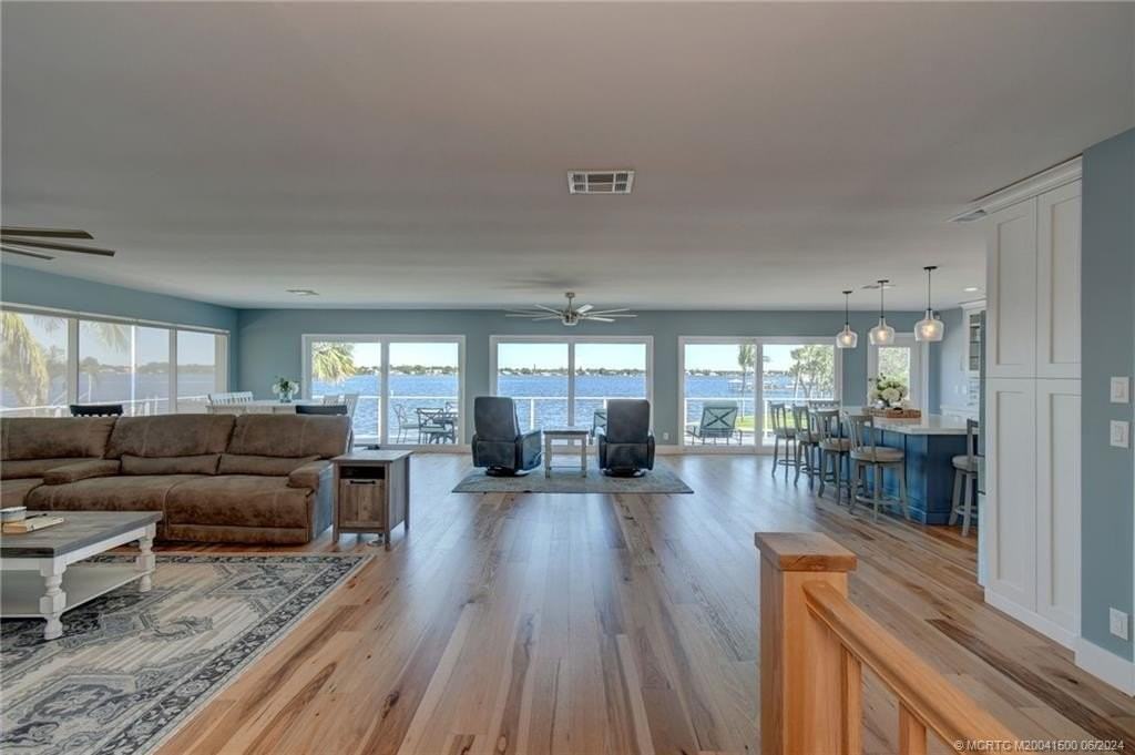 26 Sw Riverway Blvd - Photo 3 of 50