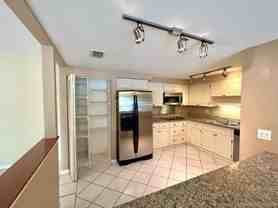 200 Se Four Winds Dr Apt 210 #210 - Photo 1 of 1