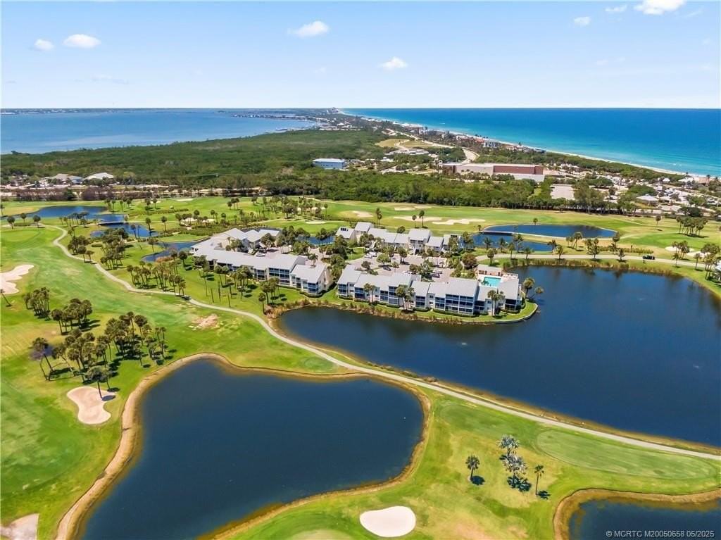 5571 Ne Gulfstream Way - Photo 4 of 40