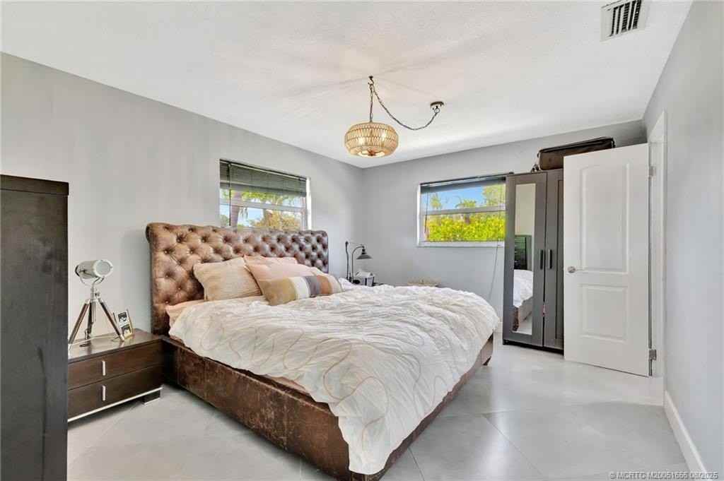 1894 Se Lafayette St - Photo 4 of 32