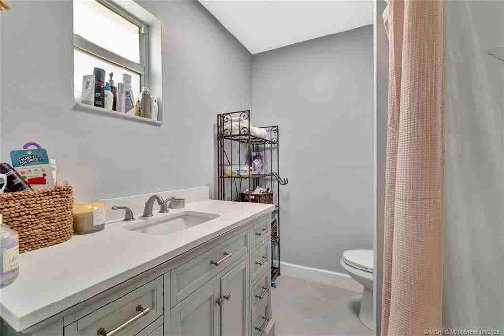 1894 Se Lafayette St - Photo 7 of 32