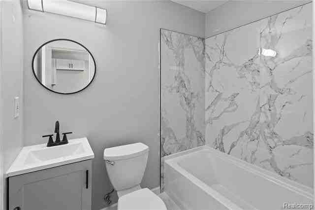 505 S Main St - Photo 4 of 24