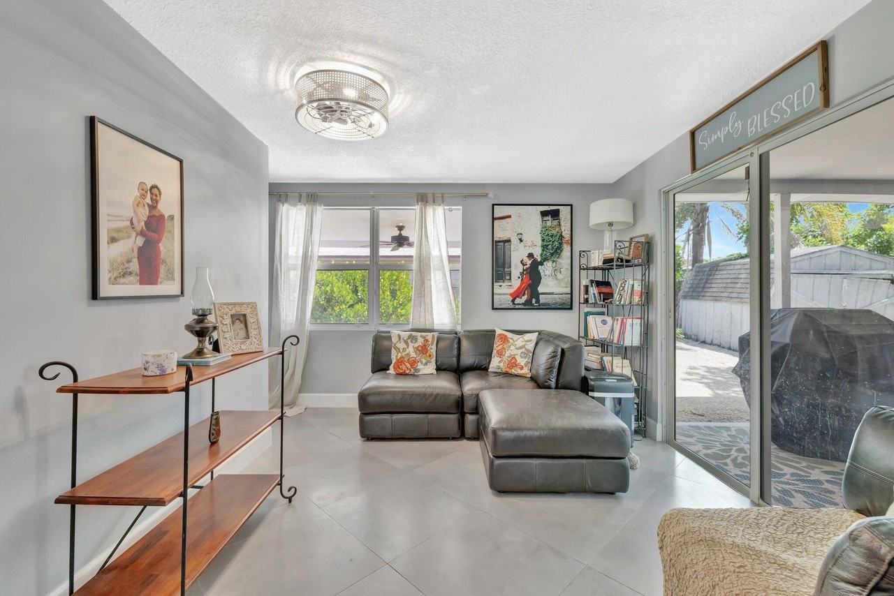 1894 Se Lafayette St - Photo 5 of 32