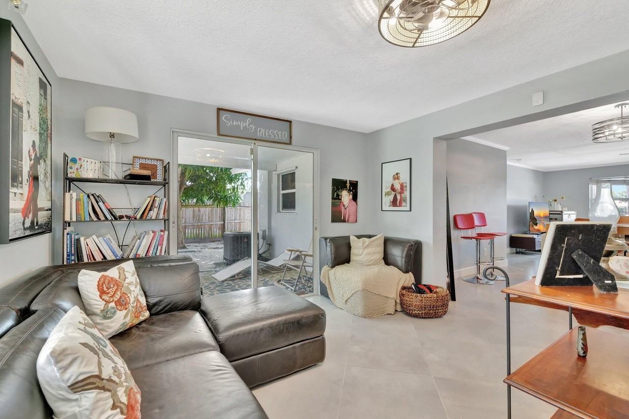 1894 Se Lafayette St - Photo 6 of 32