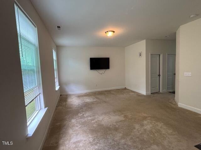 31 Duchess Ave - Photo 3 of 14