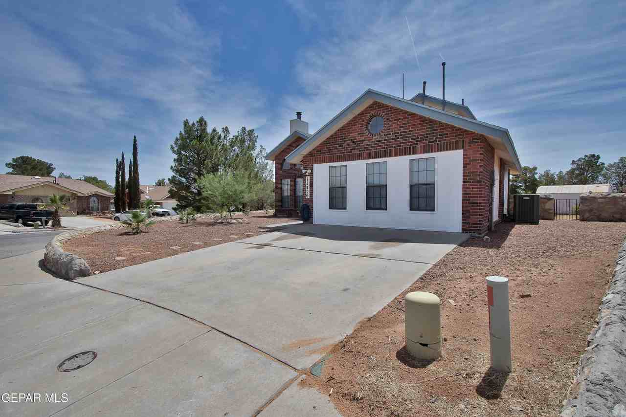 11726 Stone Castle Dr - Photo 4 of 50