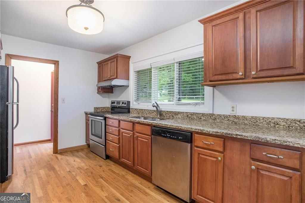 484 484 NW Polk Street - Photo 5 of 25