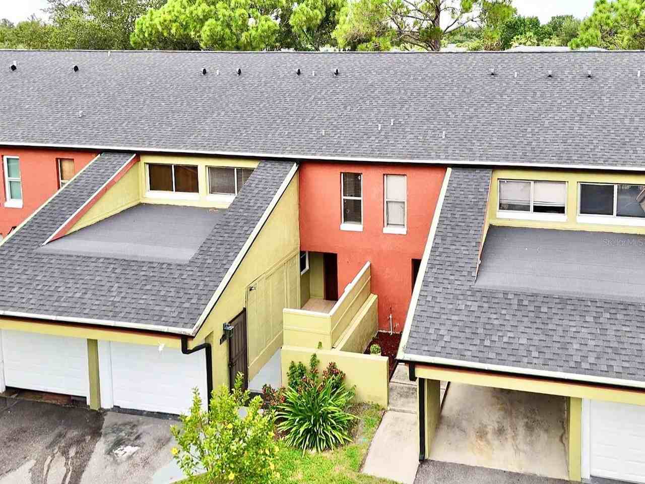 2113 Honour Rd - Photo 2 of 41