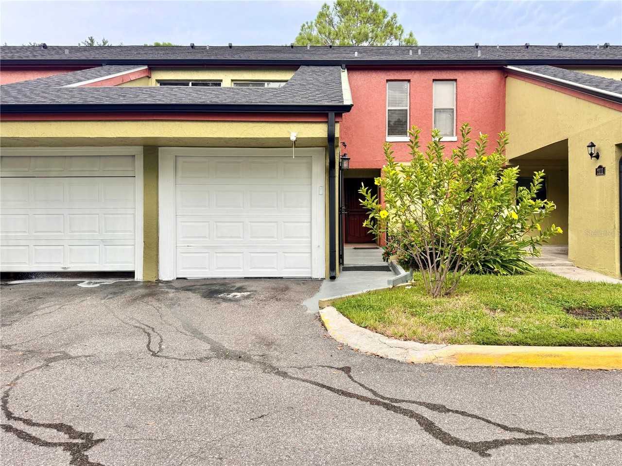 2113 Honour Rd - Photo 5 of 41