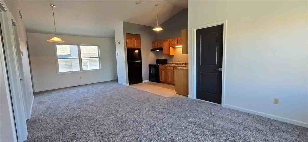 117 S Union St - Photo 5 of 21