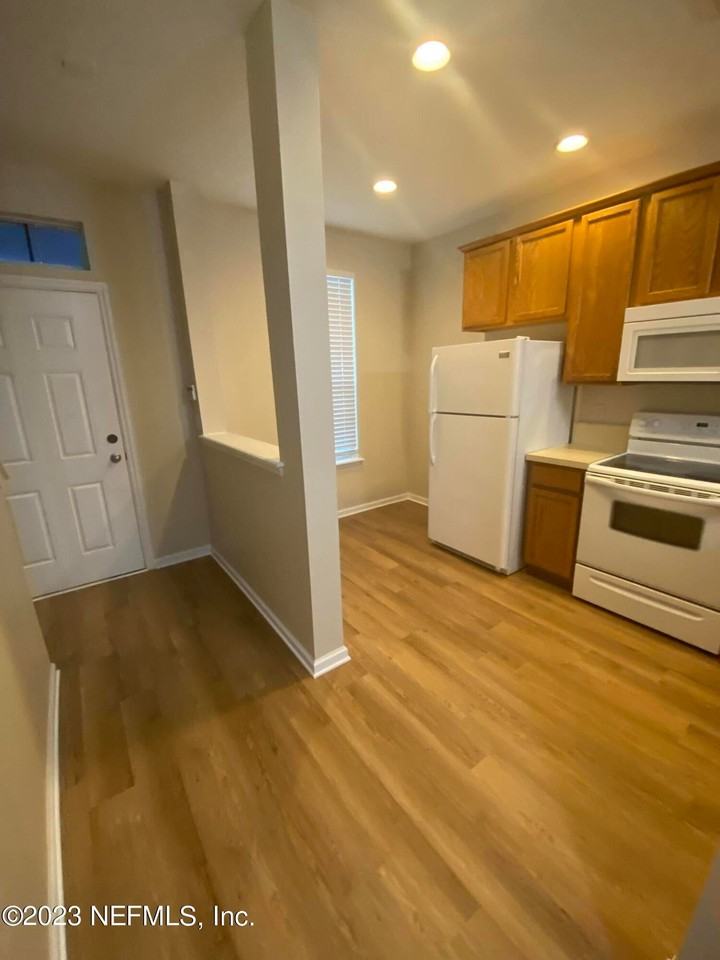 1480 Pitney Cir - Photo 6 of 18