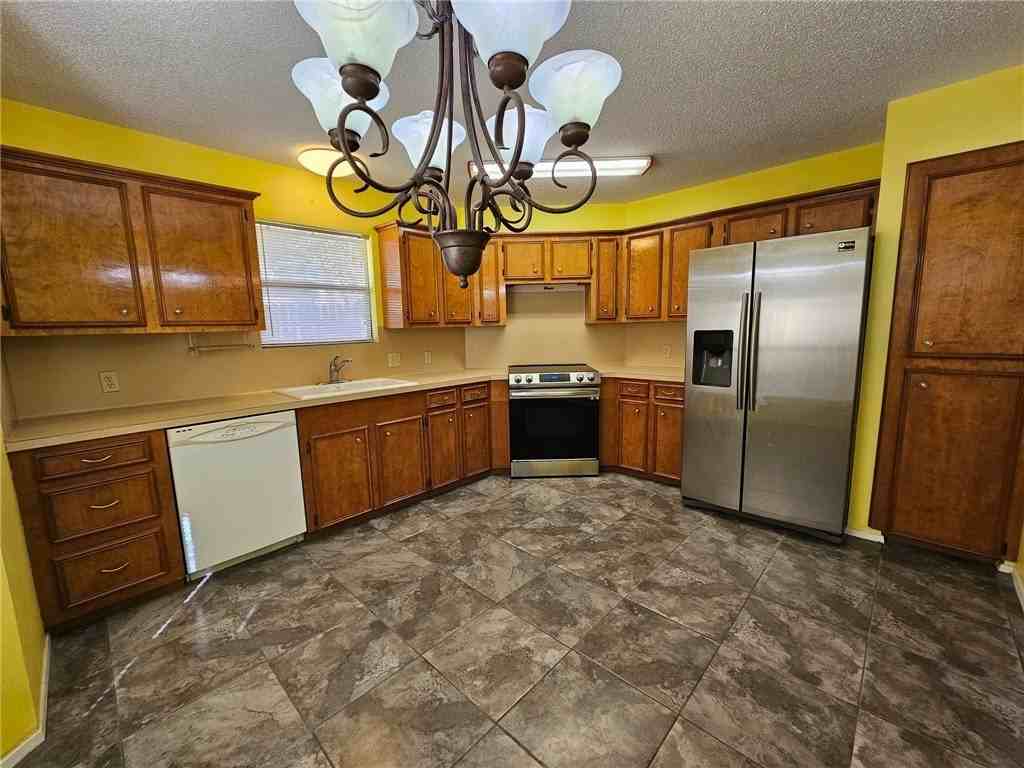 112 Mallard Dr - Photo 4 of 13