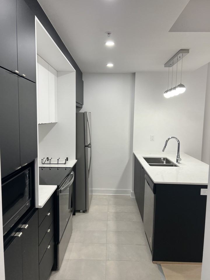 5175 Rue Mackenzie #308 - Photo 2 of 17