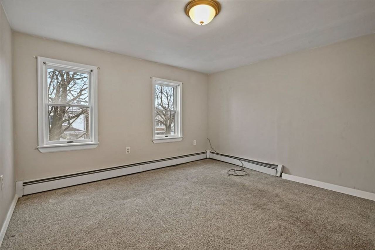 517 Montgomery Ave - Photo 3 of 25