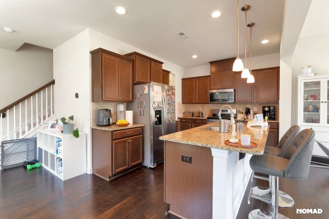 5620 Garrow Glen Rd - Photo 2 of 32