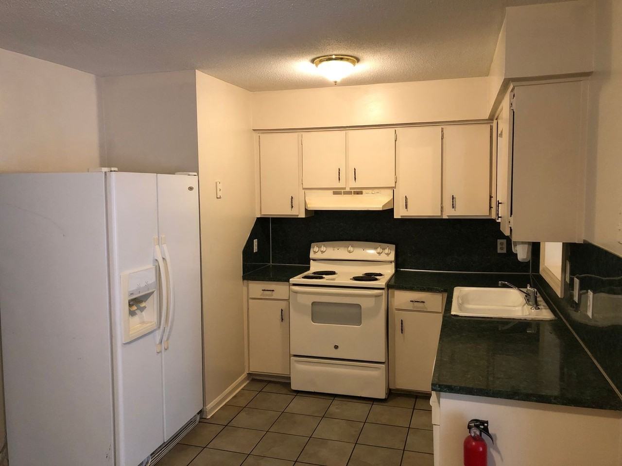 468 Bowen Blvd - Photo 3 of 10